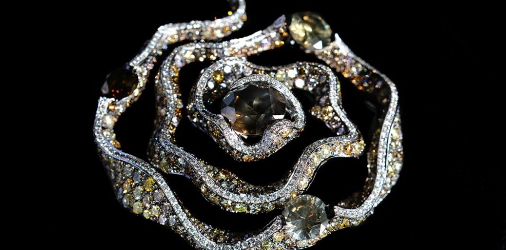 The Ever-evolving Pendant